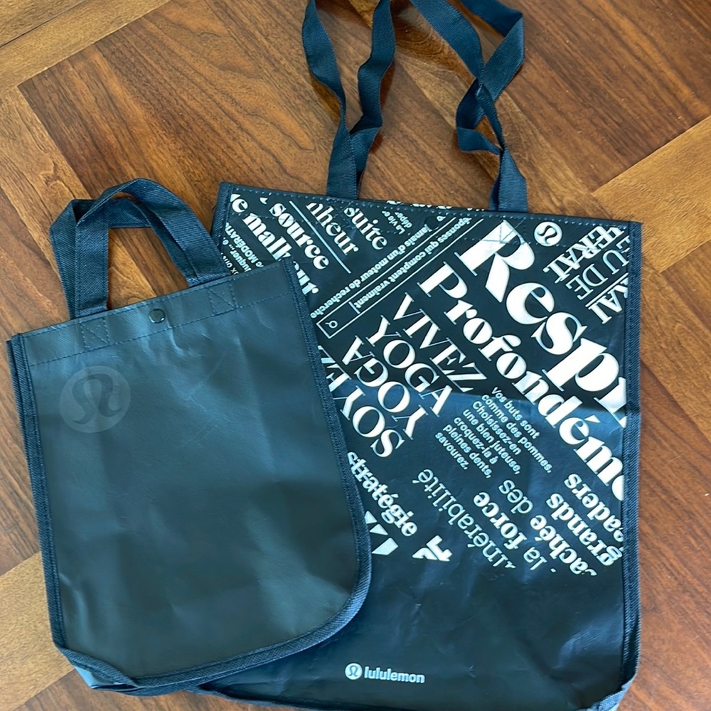 SET OF 2 LULULEMON REUSABLE BAGS - SMALL AND MEDIUM SIZE